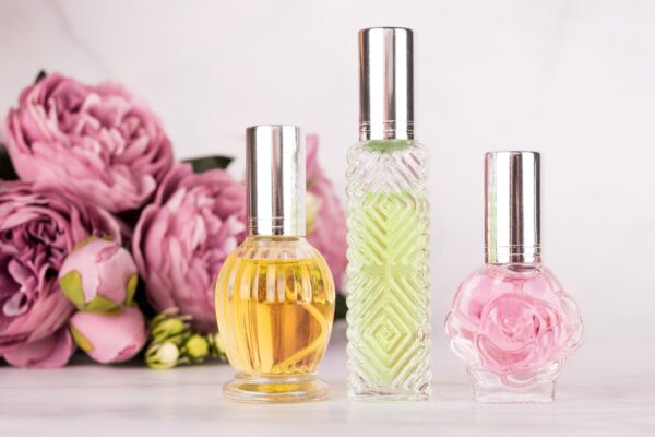 Parfumuri unisex: 10 variante de încercat indiferent de gen